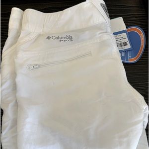 Women’s Columbia brand shorts - NWT